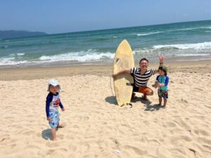 【旅行者インタビュー】朝サーフィン、昼は家族との時間。子連れサーファーKSさんの大満足ダナン1週間