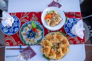 サクラレストラン（Sakura – Hoa Anh Đào – Restaurant & Bar）で三大名物を実食！トゥボン川を望む老舗を在住日本人がレビュー
