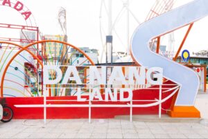 【体験レビュー】ダナンの海を「35ｍから」楽しむ！？新スポット「エアロバー・スカイパーク（Aerobar Sky Park）」が面白すぎる
