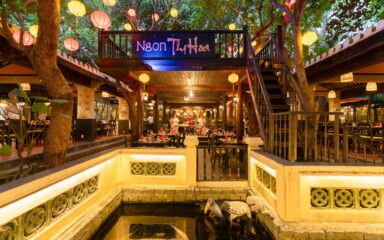 生演奏を聴きながら本格ベトナム料理を楽しめる「ンゴン チ ホア レストラン（Ngon Thi Hoa Restaurant ）」